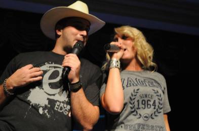 1097651_560591147311500_1446213257_o