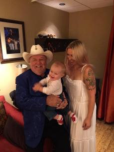 20292749_1610918038970783_842695725561783173_n